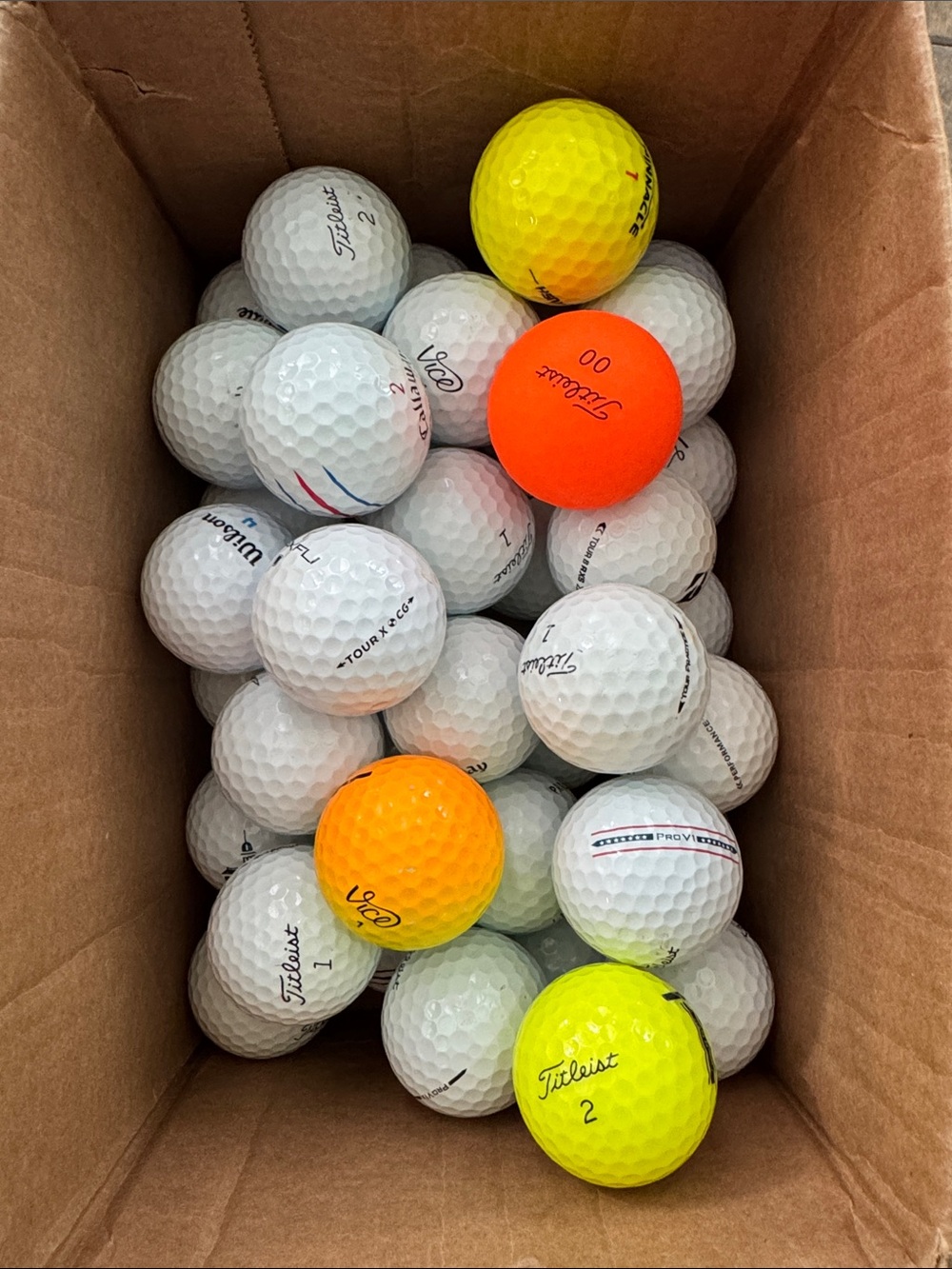 Golf Balls Mixed Lot Titleist Calloway Sporty Assorted Used 40 Golf Balls Bulk